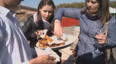 KOŘENÍ: Moldavská pizza