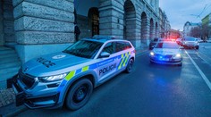 Policie pátrala po 11leté dívence. Našli ji 90 kilometrů od domova