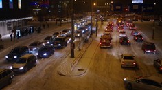 Na Náchodsku uvízlo v kopci na nesjízdné silnici několik kamionů