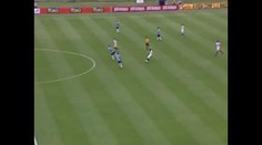 PARÁDNÍ KLIČKA! Posadil na zadek obránce i gólmana a pak skóroval! VIDEO