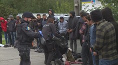 Policie odhalila stovky nelegálních migrantů. Nápor na hranici neustává