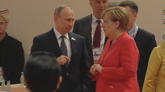 Spor Merkelové s Putinem. "Nepleťte se do Běloruska," vzkázal prezident