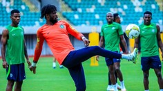 Chaos v Africe. Nigerijci před klíčovým zápasem v Libyi uvízli na letišti