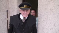 Je mu 104 let a shání si manželku