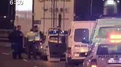 Kamion havaroval, směs do výbušnin hrozila explozí