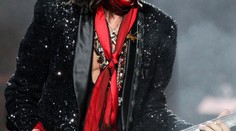 Kytarista Aerosmith zkolaboval na scéně před zraky diváků