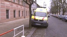 Školáci se ve třídě přiotrávili. Do nemocnice odvezli 12 dětí