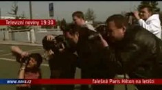 VIDEO: Falešná Paris Hilton na Ruzyni!