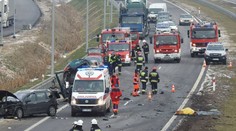 Nejhloupější smrt na silnicích: Po nehodě se poprali, smetl je kamion