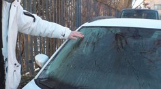 Ručník vs. brambora. Vyzkoušeli jsme triky, které mají chránit auto před námrazou