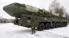 Rusko zase chřestí zbraněmi, testuje i atomovky! Máme se bát?