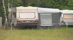 Lidé si oblíbili dovolené v karavanech. Za kurz v autoškole si ale připlatí