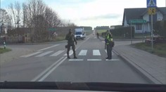 Zelené signály pro migranty. Někteří Poláci jim pomáhají, jiní se jich bojí