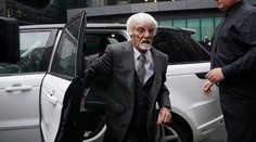 Bývalý šéf F1 se přiznal k daňovým podvodům. Bude platit miliardy