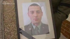 Vadný padák jí zabil manžela. S armádou se nyní soudí o 6,5 milionu korun