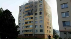 V Kuřimi hořel panelák, 30 lidí muselo ven, jeden se nadýchal