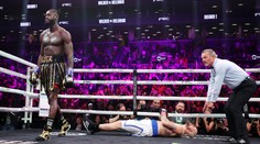 Bombarďák Wilder se vrátil drtivým knokautem. Po vítězství následovaly slzy