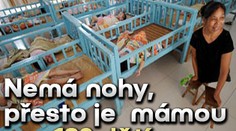 Nemá nohy, přesto je "mámou" pro 130 dětí