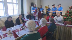 V Česku žijí tisíce seniorů, kteří zůstali na Štědrý den sami