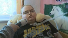Proč Láďovi, chlapci se sloníma nohama, lékaři neléčili nádor? Kvůli němu loni zemřel