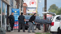 Střelci vešli do baru a začali pálit! V americkém Kansasu zemřeli čtyři lidé
