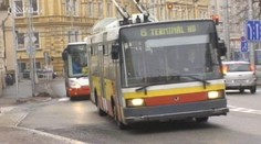 Černí pasažéři dluží v Hradci Králové miliony