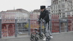 Revoluční technologie švýcarských vědců! Muž díky implantátu znovu chodí