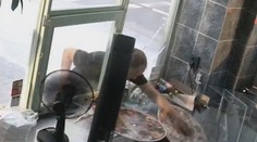 Policie hledá muže, který kvůli pizze rozbil výlohu. Nenajedl se, šlo o atrapu