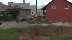 Staví domy na hřbitově, dělníci se prý chlubí lebkami v hospodě