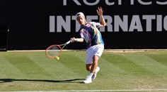 Tenistům na turnaji v Eastbourne vykradli pokoje. Brali hodinky i hotovost