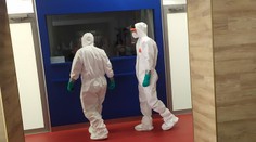 Čechy po návratu z Bulharska drželi v letadle. Někdo oznámil Covid-19 na palubě
