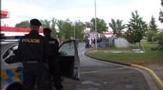 Opilí fotbaloví fanoušci Zlína řádili na benzínce