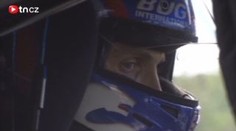 VIDEO: Tahače v Mostě se srazily, piloti se sportovním gestem usmířili