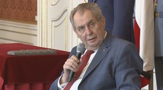 Zemanovi se nelíbí dlouhá soudní řízení. Řekl, jak to bude s amnestií