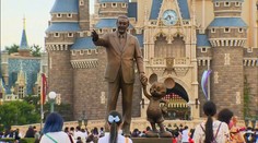 Disneyland pomůže s očkováním na covid-19, odbaví tisíce lidí denně