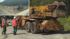 Autojeřáb na dně přehrady ležel skoro rok, vytáhli ho až teď
