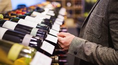 Inspekce upozorňuje na závadné víno ze supermarketu. Odhalila problém ve složení