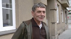 Bezdomovec František možná své miliony dostane. Soud zrušil původní rozhodnutí