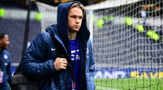 Pojď do Chelsea, budeš hrát, lákali Mudryka. Hráč za miliardy zahřívá lavičku