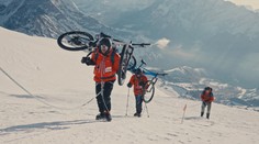 Čeští bikeři se zapsali do historie. V Nepálu předvedli šílenost na kolech