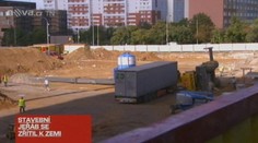 V pražských Bohnicích se zřítil jeřáb a zranil jeřábníka