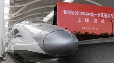 FOTO: Tenhle supervlak jel 486 km/h! Rekord na kolejích!