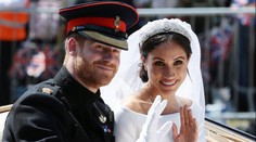 Harry a Meghan k výročí svatby sdíleli dosud nezveřejněné fotky. Jeden detail zaráží