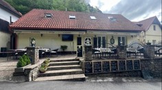 V restauraci panovaly šílené hygienické podmínky. Inspekce našla 10 prohřešků