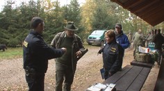 Policie si posvítí na myslivce. Kontroluje vše, testuje alkohol!