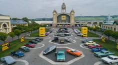 Na automobilové Legendy se chystají tisíce lidí. Výstava se koná celý víkend
