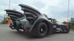Batmobil zaparkoval na Moravě! Za 10 milionů se v něm projedete