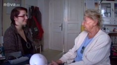 Lékařce už je 96 let, amputovali jí nohu, přesto dál ordinuje
