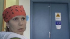 Eva s rakovinou je po ozařování. Bojí se o matku