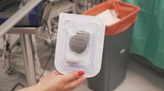 Lékaři přišli s novou metodou zavádění defibrilátoru. Je snazší a efektivnější